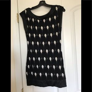 😍 Looks great on! Express silk-like trim dress